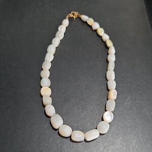 Elegant White Agate Beaded Necklace